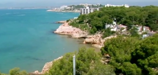 cap salou shoreline