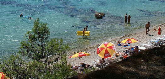 A-beach-in-Bol