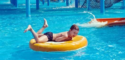 fun-at-the-pool fun at the pool for kids on all inclusive holidays in Aiguablava