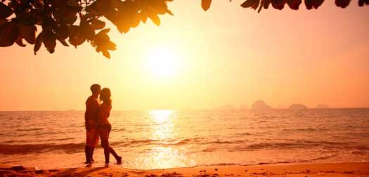 Couple-on-beach Couple-on-beach