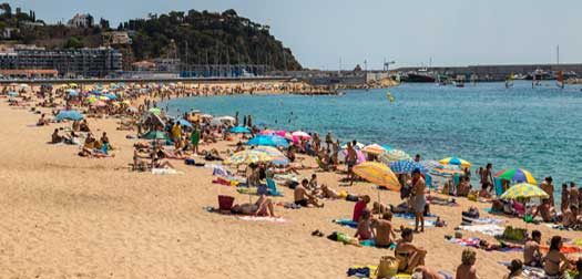 Beach-in-Blanes-in-Costa-Brava Beach-in-Blanes-in-Costa-Brava