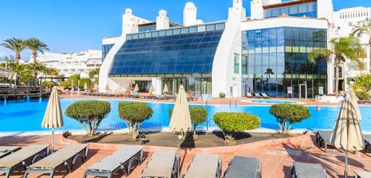 Luxury-hotel-with-pool-in-lanzarote Luxury hotel with pool in Lanzarote