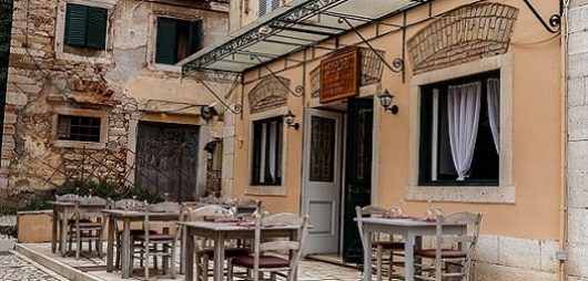 corfu-town-min