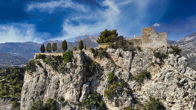 A trip to the Llofriu region